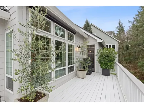 9234 NW Murdock Street Portland OR 97229