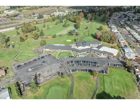 2049 W Hayes Street Woodburn OR 97071