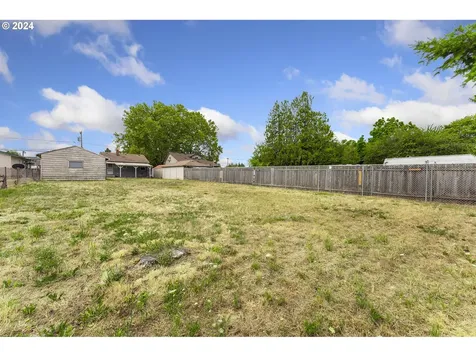 8503 SE Hinkley Avenue Happy Valley OR 97086