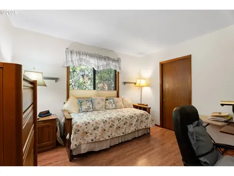 6215 SW Prosperity Park Road Tualatin OR 97062