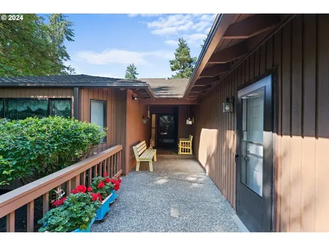 6215 SW Prosperity Park Road Tualatin OR 97062
