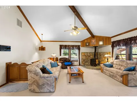6215 SW Prosperity Park Road Tualatin OR 97062