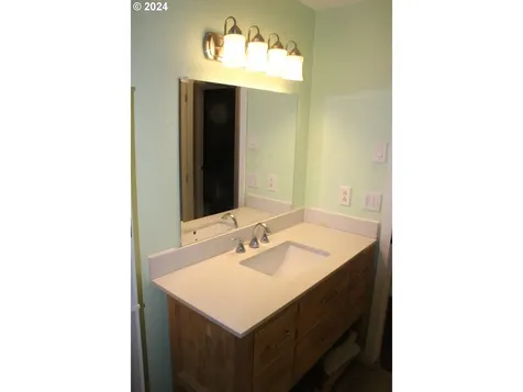 720 Centennial Court Halsey OR 97348