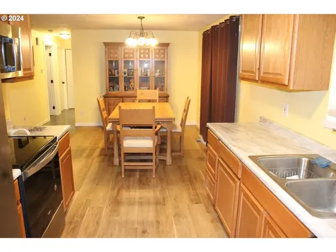 720 Centennial Court Halsey OR 97348