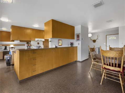 4770 SE 140th Avenue Portland OR 97236