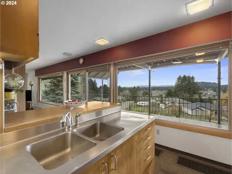4770 SE 140th Avenue Portland OR 97236