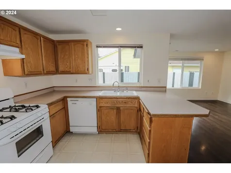 233 Se Wildwood Way Myrtle Creek OR 97457