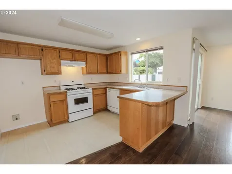 233 Se Wildwood Way Myrtle Creek OR 97457