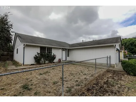 233 Se Wildwood Way Myrtle Creek OR 97457