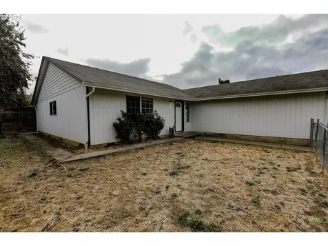 233 Se Wildwood Way Myrtle Creek OR 97457