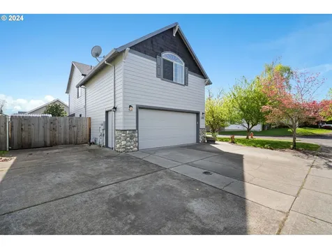 1190 S Sycamore Street Canby OR 97013