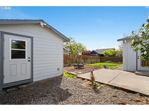 1190 S Sycamore Street Canby OR 97013