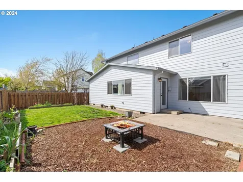 1190 S Sycamore Street Canby OR 97013