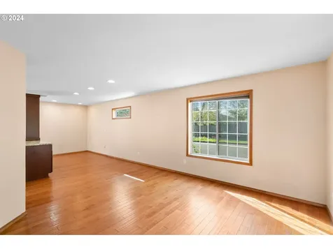 1190 S Sycamore Street Canby OR 97013