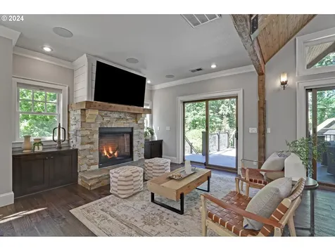 5565 Nw Roanoke Lane Portland OR 97229