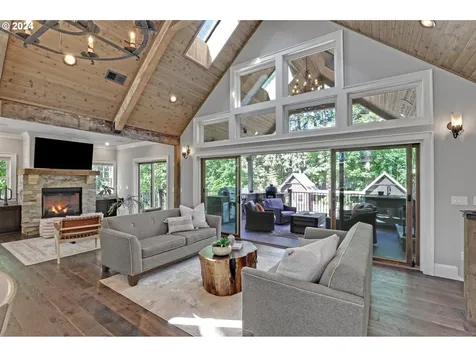 5565 Nw Roanoke Lane Portland OR 97229