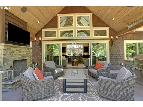 5565 Nw Roanoke Lane Portland OR 97229