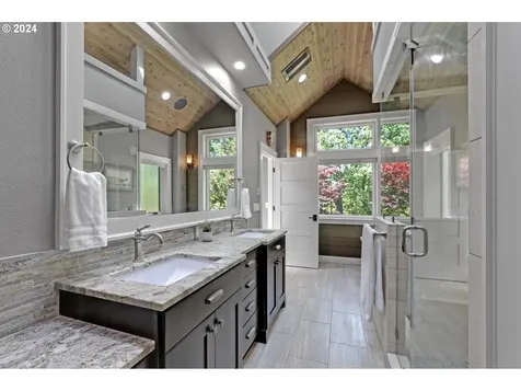 5565 Nw Roanoke Lane Portland OR 97229