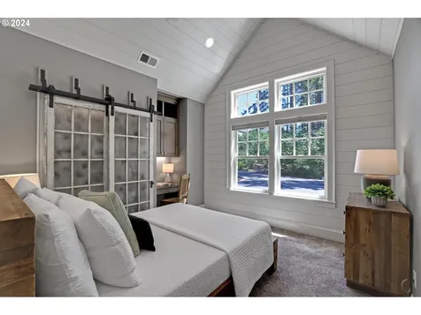 5565 Nw Roanoke Lane Portland OR 97229