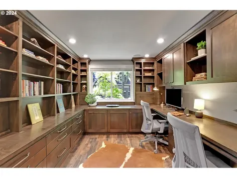 5565 Nw Roanoke Lane Portland OR 97229