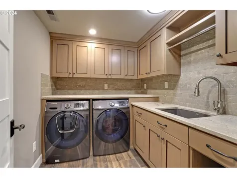 5565 Nw Roanoke Lane Portland OR 97229