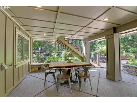 5565 Nw Roanoke Lane Portland OR 97229