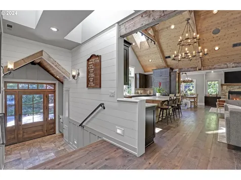 5565 Nw Roanoke Lane Portland OR 97229