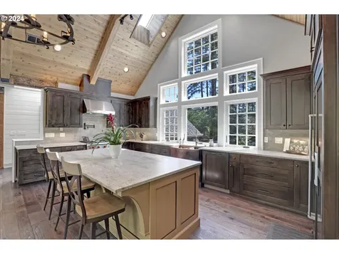 5565 Nw Roanoke Lane Portland OR 97229