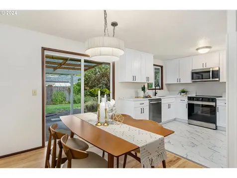 18538 Hallberg Court Lake Oswego OR 97035