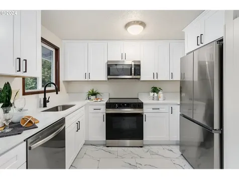 18538 Hallberg Court Lake Oswego OR 97035