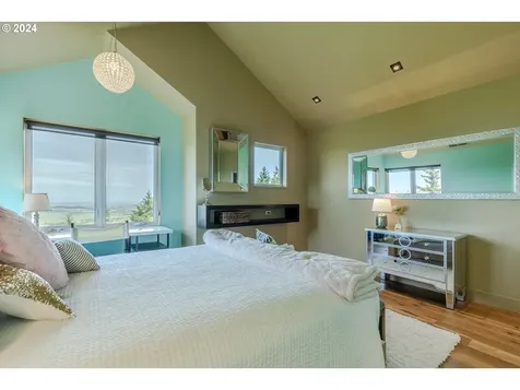 90535 Coburghills Drive Eugene OR 97408
