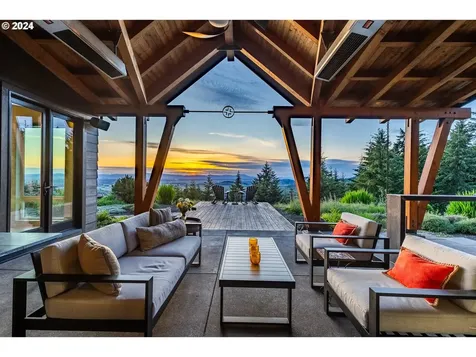 90535 Coburghills Drive Eugene OR 97408