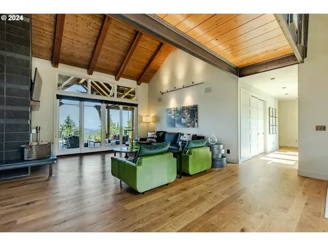 90535 Coburghills Drive Eugene OR 97408