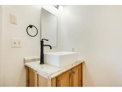 12912 Ne 43rd Circle Vancouver WA 98682