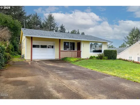 825 Se 31st Street Lincoln City OR 97367
