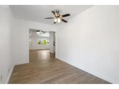13110 Se Gladstone Court Portland OR 97236