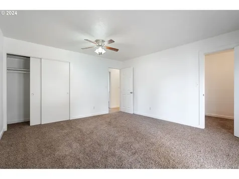 13110 Se Gladstone Court Portland OR 97236