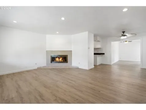 13110 Se Gladstone Court Portland OR 97236