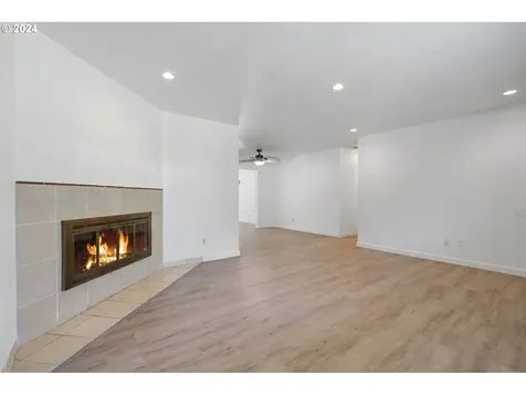 13110 Se Gladstone Court Portland OR 97236