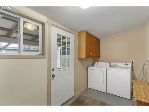 160 W Olive Street Lebanon OR 97355