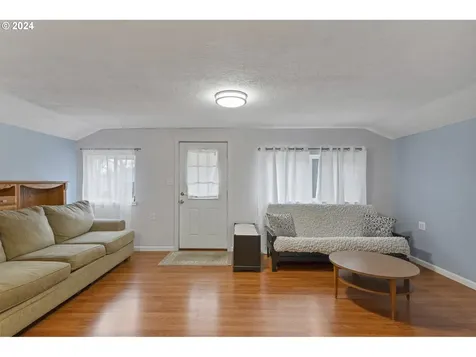 160 W Olive Street Lebanon OR 97355