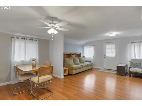 160 W Olive Street Lebanon OR 97355