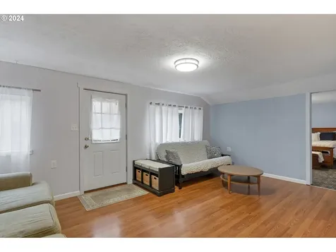 160 W Olive Street Lebanon OR 97355
