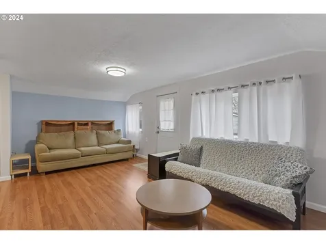 160 W Olive Street Lebanon OR 97355