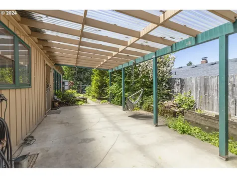 6611 Ne Davis Street Portland OR 97213