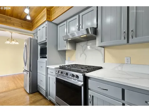 2112 SE 157th Avenue Portland OR 97233