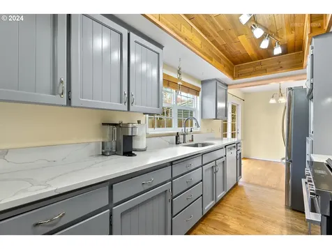 2112 SE 157th Avenue Portland OR 97233