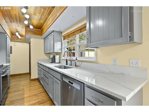 2112 SE 157th Avenue Portland OR 97233