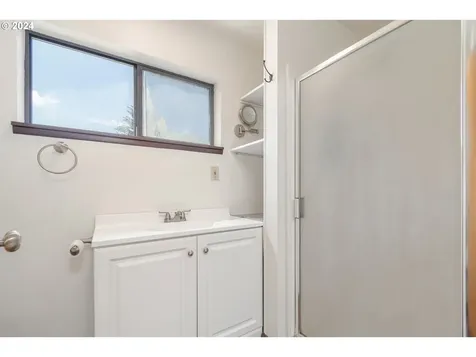 1331 Acorn Park Street Eugene OR 97402