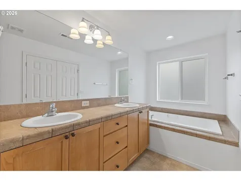 1188 SE Moonlight Avenue Hillsboro OR 97123